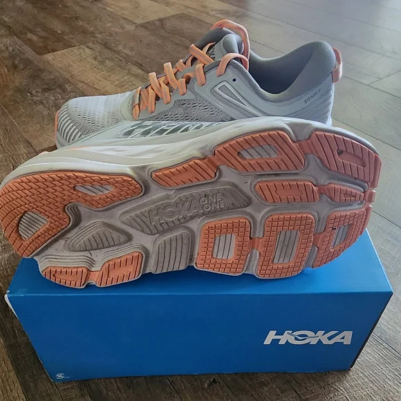 HOKA Women's Bondi 7 Running Shoes - Gray and Orange - Picture 4 of 7
